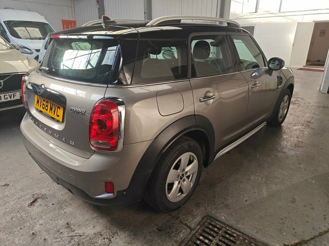 Mini Countryman Manual MV68MVC Silver #6