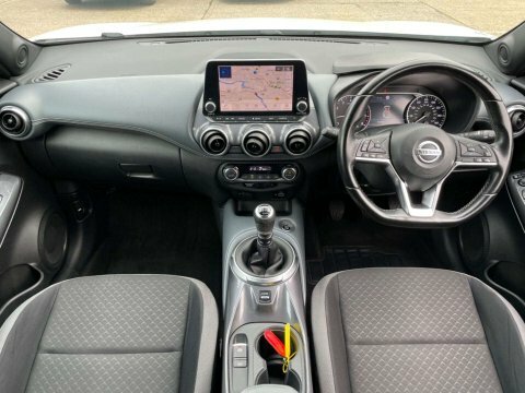 Nissan Juke Suv GL21JZX White #2