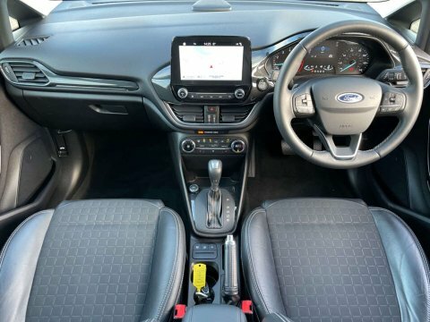 Ford Fiesta Hatchback KV68DMU White #2