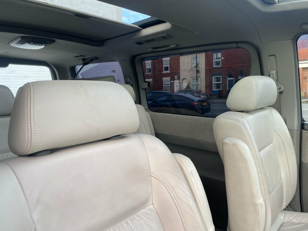 Nissan Elgrand E50 Highway Star 3.5 V6 White #10