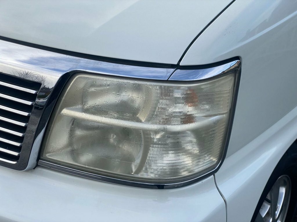 Nissan Elgrand E50 Highway Star 3.5 V6 White #20