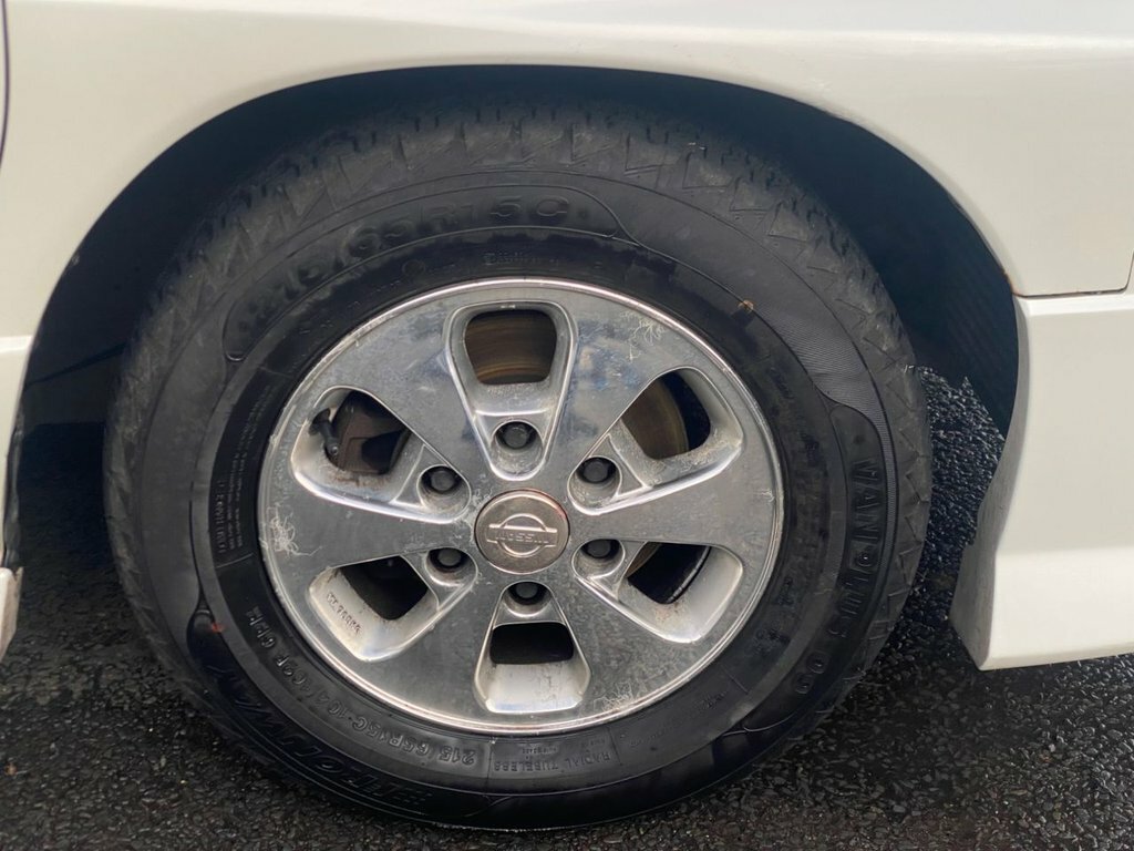 Nissan Elgrand E50 Highway Star 3.5 V6 White #18