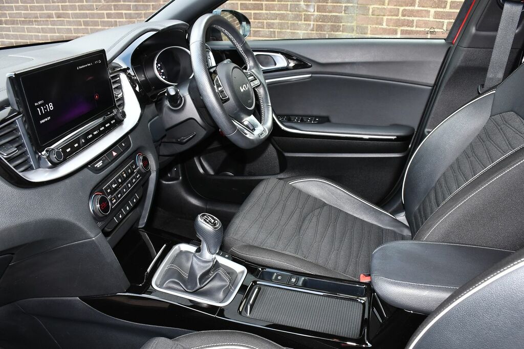 Kia Proceed 1.5 T-gdi Gt-line Shooting Brake Red #4