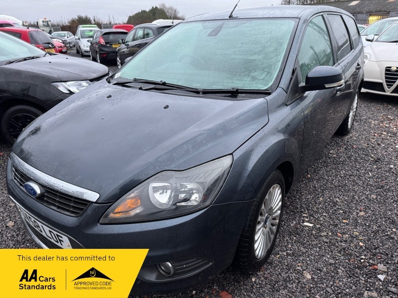 Ford Focus Estate Grey #2