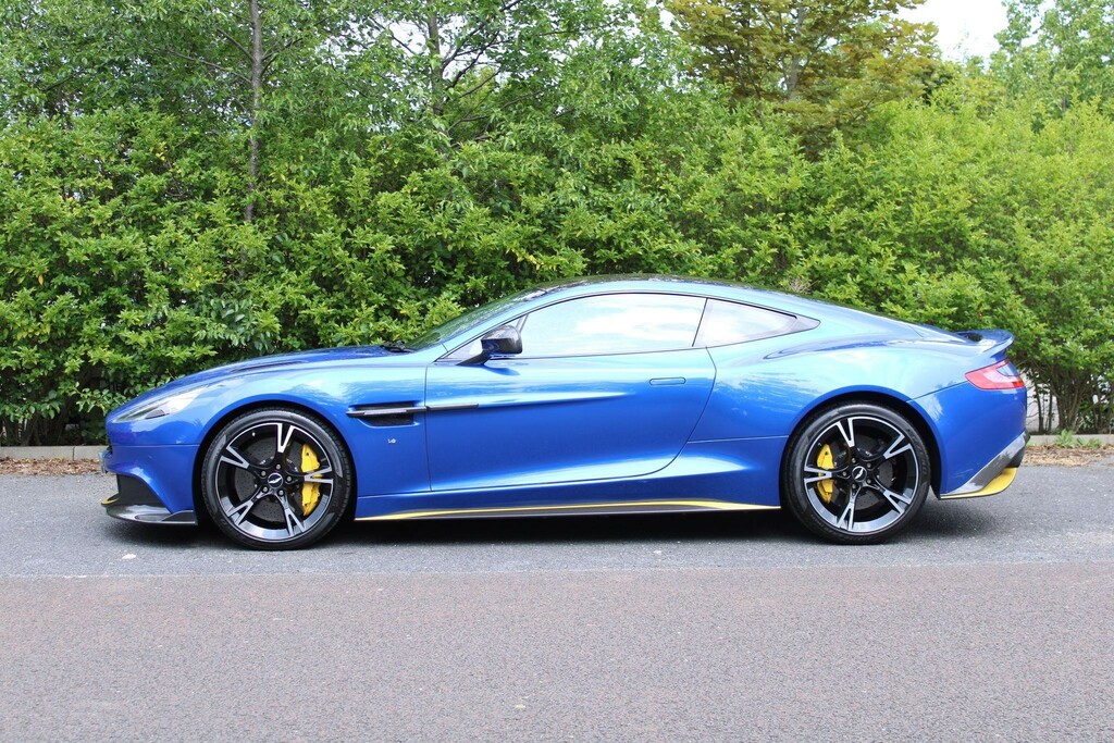 Aston Martin Vanquish S Zagato Shooting Brake Red #21