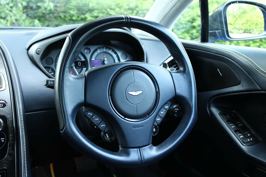 Aston Martin Vanquish S Zagato Shooting Brake Red #11