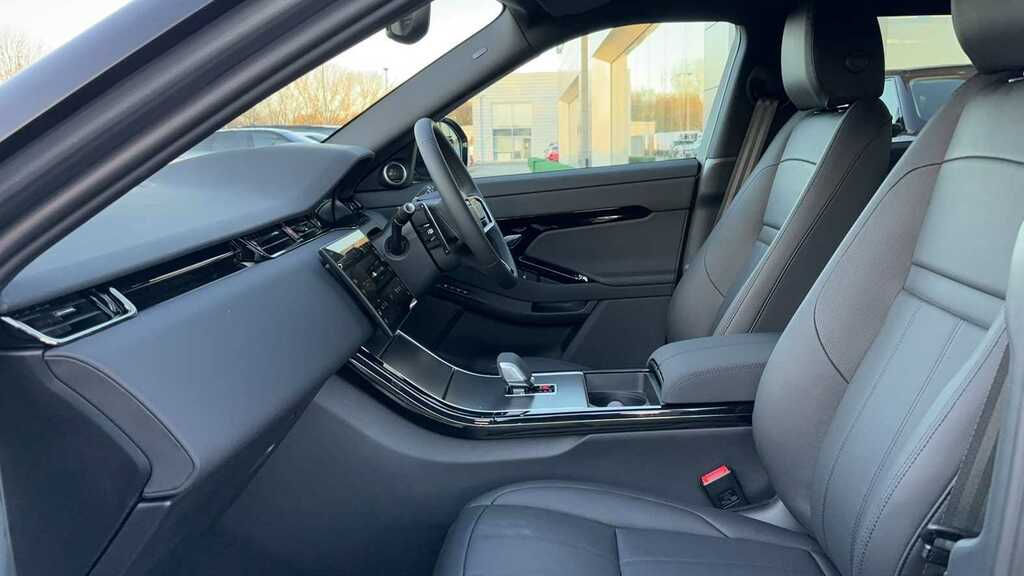 Land Rover Range Rover Evoque 2.0 D200 Dynamic Se 2024 RJ74XEN Grey #3