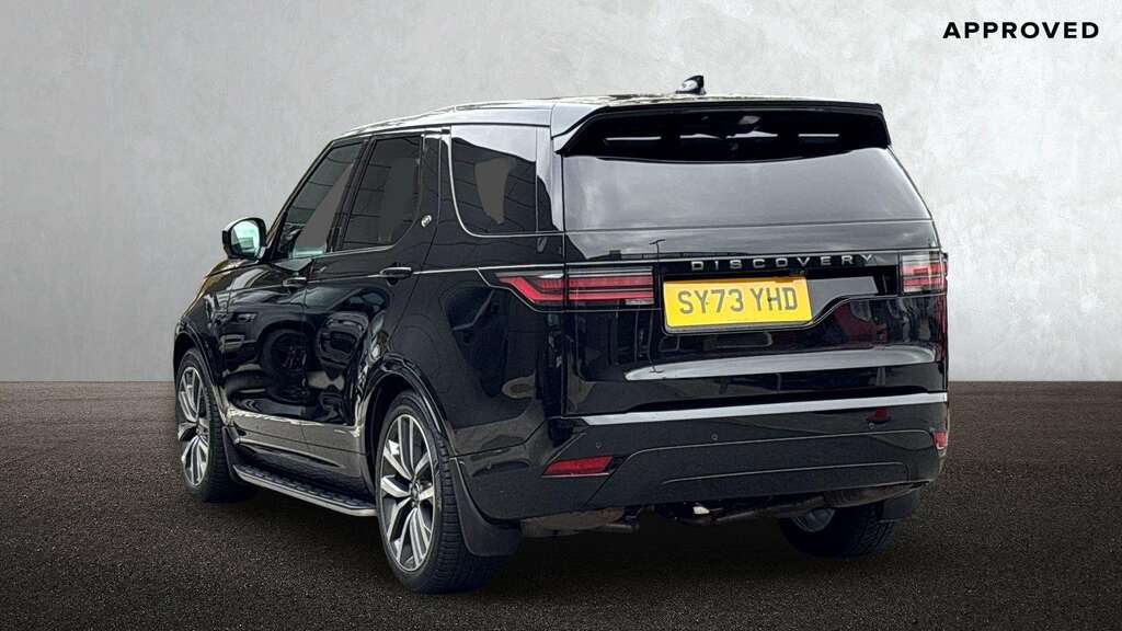 Land Rover Discovery 3.0 D300 Dynamic Se 2023 SY73YHD Black #2