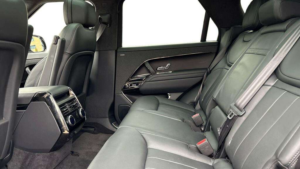 Land Rover Range Rover Sport 3.0 P440e 2023 KR73NLL Grey #4