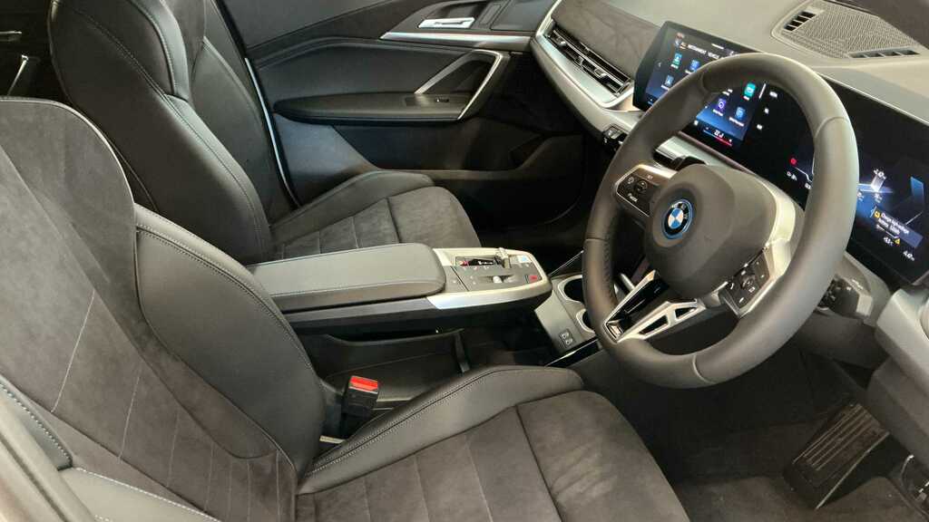 BMW iX2 150Kw Edrive20 M Sport 65Kwh 2025 YB75XNW White