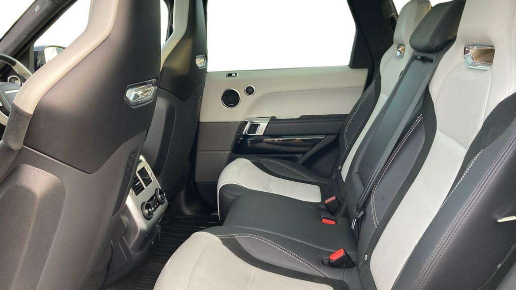 Land Rover Range Rover Sport 5.0 P575 Sc Svr 2022 BL22CJE Black #4