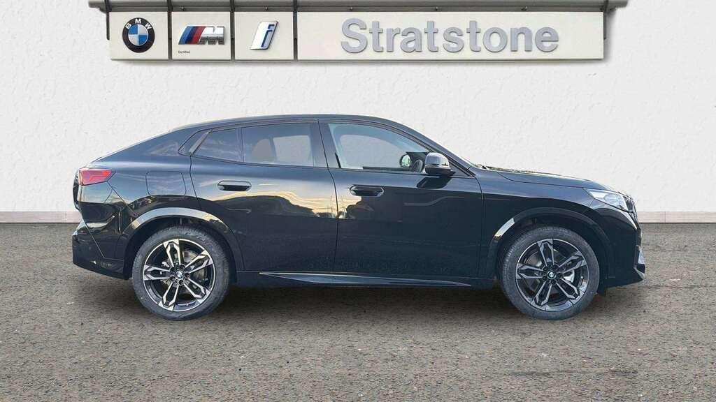 BMW iX2 230Kw Xdrive30 M Sport 65Kwh 2025 YB75UJN Black #3