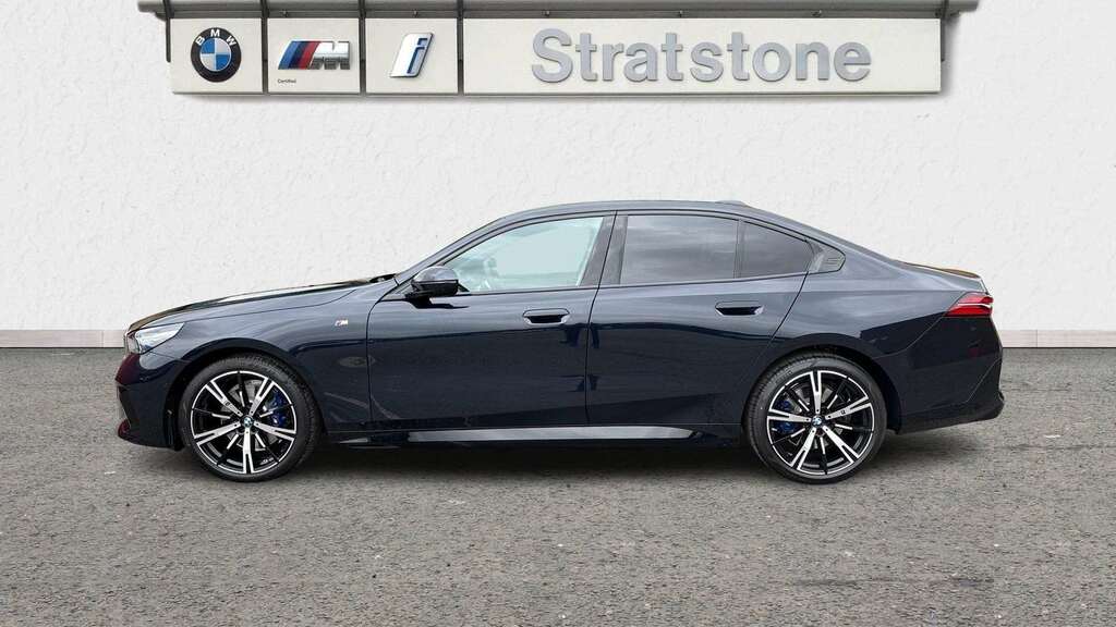 BMW 5 Series 520I M Sport 2025 GD25UWA Black #4