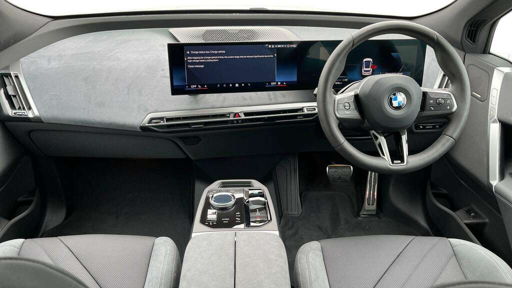BMW iX 300Kw Xdrive45 M Sport 101Kwh 2025 YE75ASZ White #5