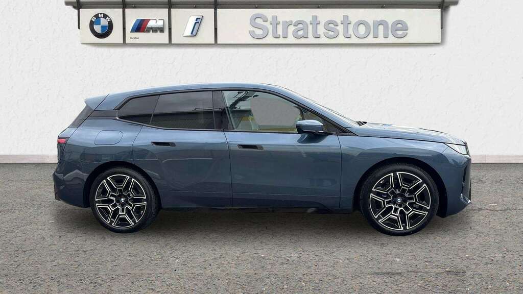 BMW iX 300Kw Xdrive45 M Sport 101Kwh 2025 GF75NWX Blue #3
