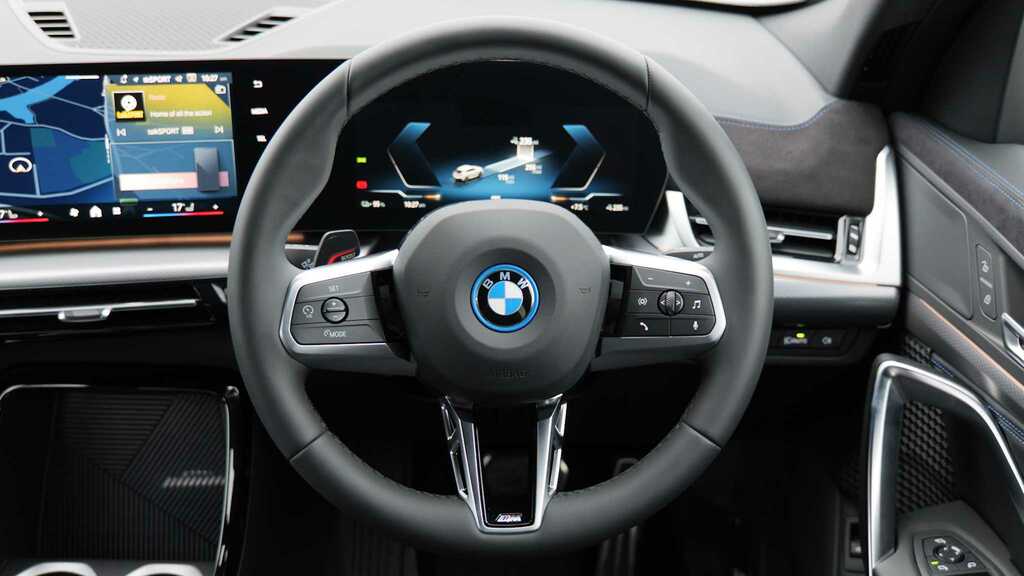 BMW iX2 230Kw Xdrive30 M Sport 65Kwh 2025 YX75EYH White #5
