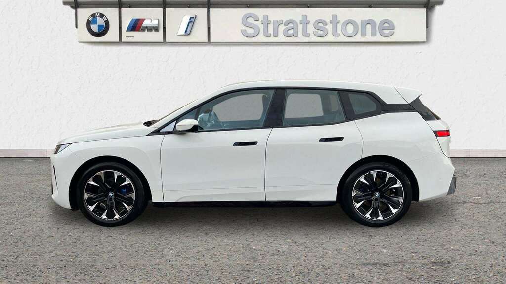 BMW iX 300Kw Xdrive45 M Sport 101Kwh 2025 GF75LWD White #4
