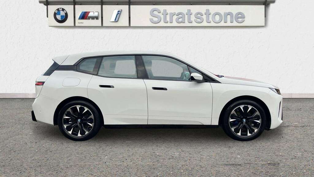 BMW iX 300Kw Xdrive45 M Sport 101Kwh 2025 GF75LWD White #3