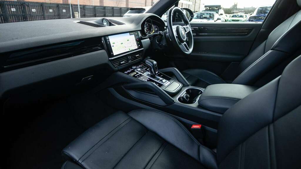 Porsche Cayenne V6 E-hybrid 2022 MW71YOT Grey #5