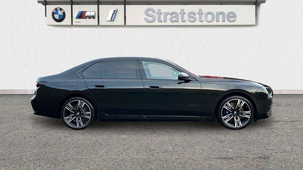 BMW i7 335Kw Edrive50 M Sport 105.7Kwh 2025 GJ75ZVV Black #3