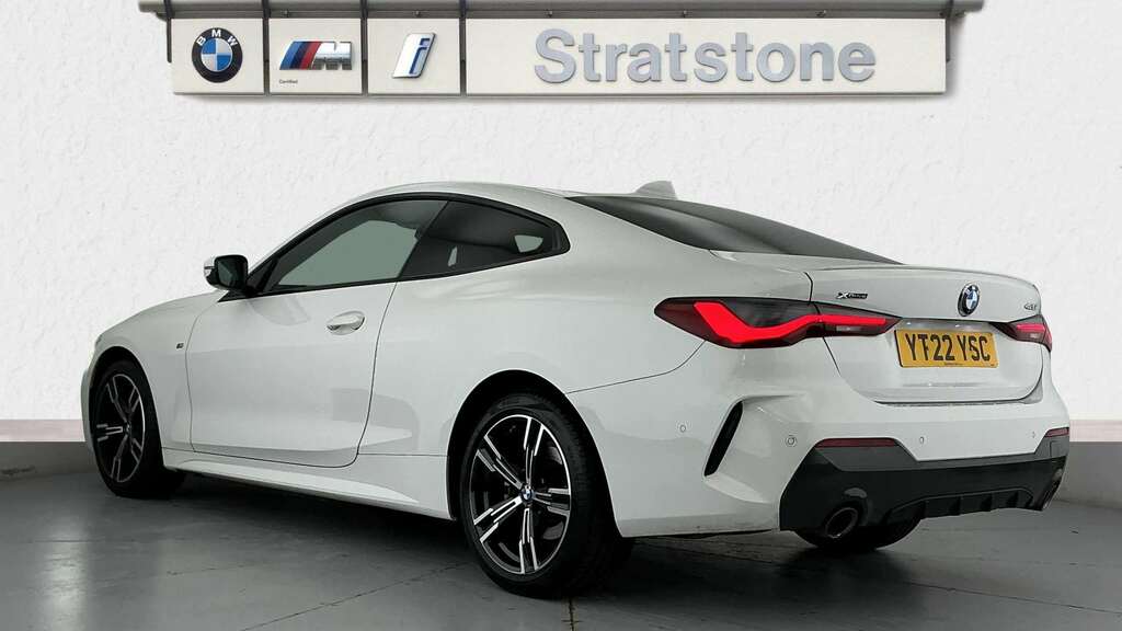 BMW 4 Series 420I Xdrive M Sport Step 2022 YT22YSC White #2