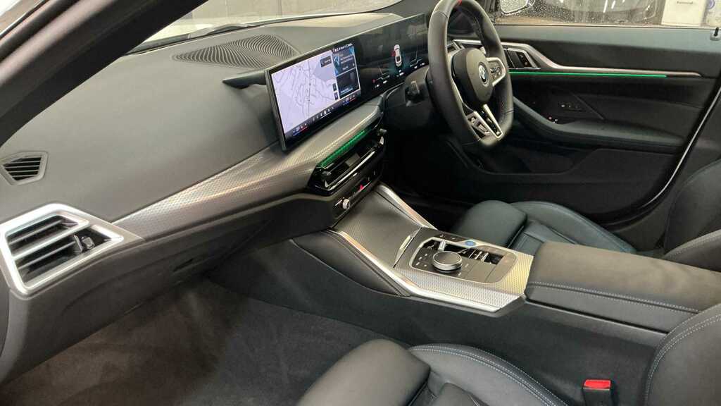 BMW i4 400Kw M50 83.9Kwh 18 Alloy 2025 YB75OXZ White #2