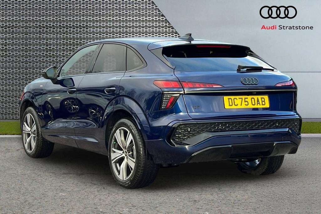 Audi Q3 1.5 Tfsi Launch Edition S Tronic 2025 DC75OAB Blue #3