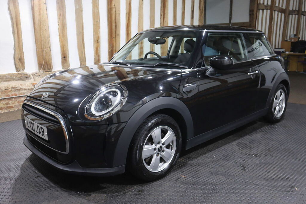 Mini Hatch 1.5 Cooper Classic Steptronic Euro 6 S S LX21JXR Black #3