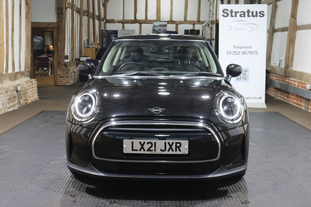 Mini Hatch 1.5 Cooper Classic Steptronic Euro 6 S S LX21JXR Black #2