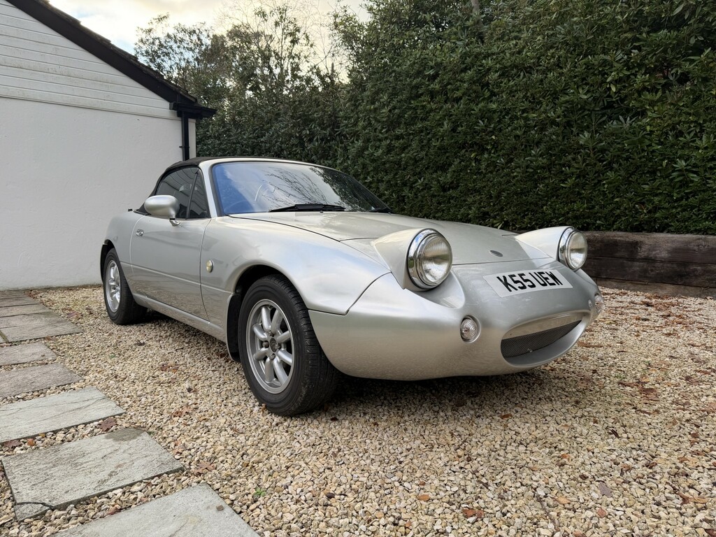 Mazda Eunos 1.6 White #1