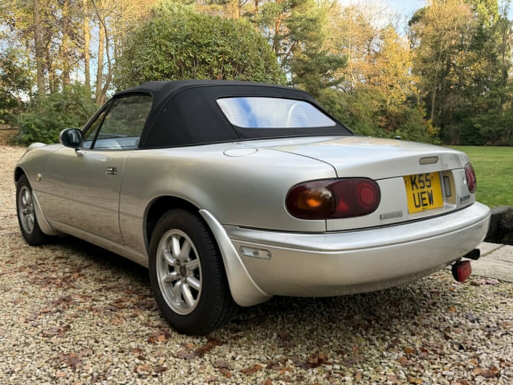 Mazda Eunos 1.6 White #4