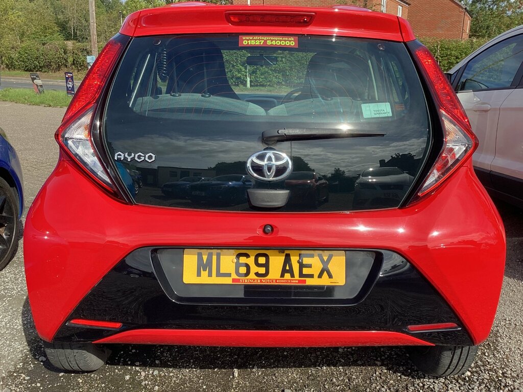 Toyota Aygo 1.0 Vvt-i X-play Hatchback Euro ML69AEX Red #6
