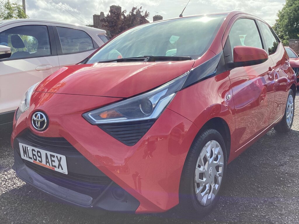 Toyota Aygo 1.0 Vvt-i X-play Hatchback Euro Red
