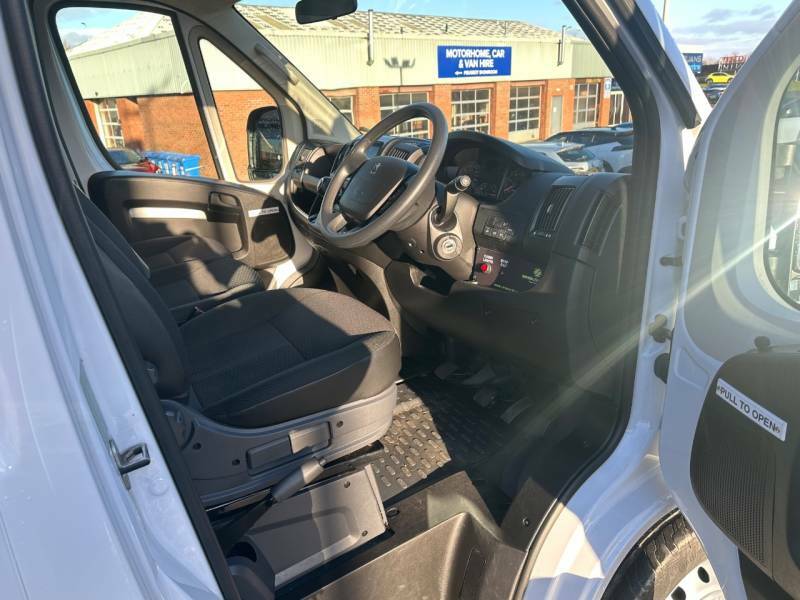 Peugeot Boxer 335 L3 H2 Pofessional Premium 2.2 Bluehdi 140 1 ST73OVM White #5