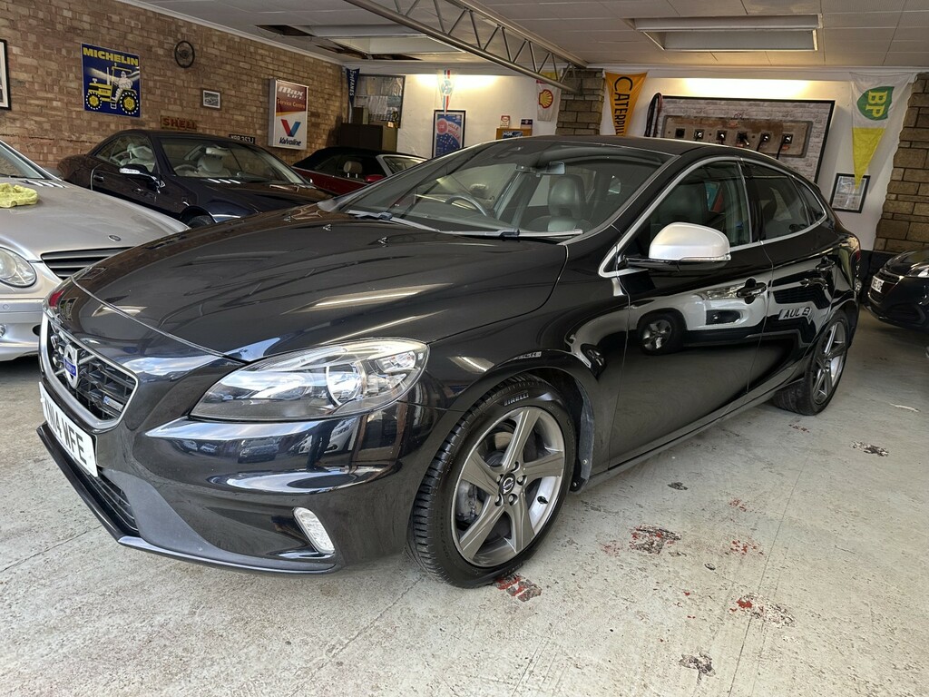 Volvo V40 1.6 D2 R-design Black