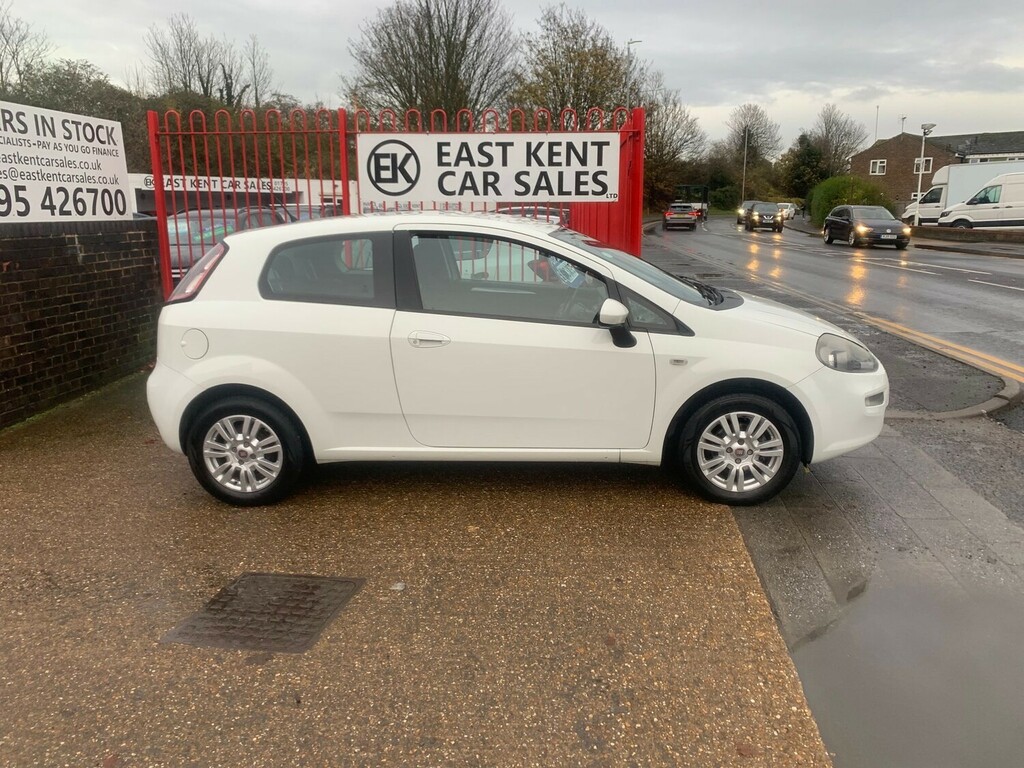Fiat Punto 1.4 Easy Hatchback Euro 6 S S 77 Bhp White #4