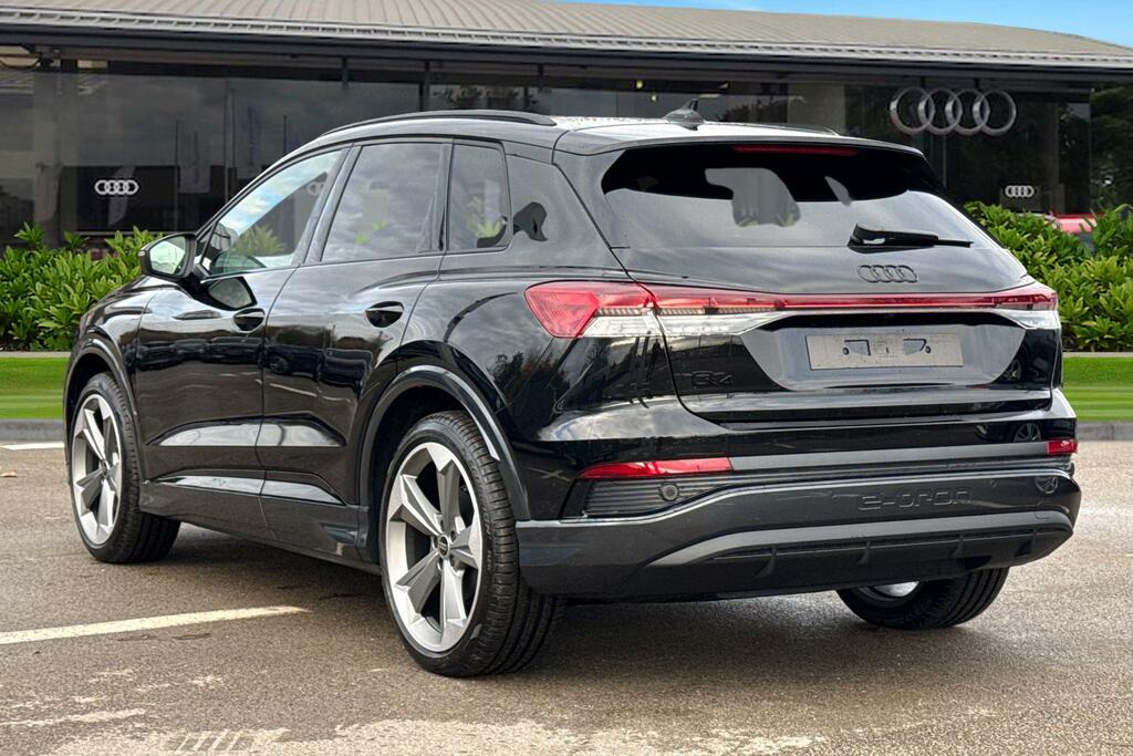 Audi Q4 E Tron 45 Black Edition 82Kwh Black #2