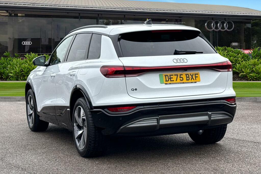 Audi Q6 E-Tron Q6 Suv S Line E-tron Performance 225,00 Kw DE75BXF White #2