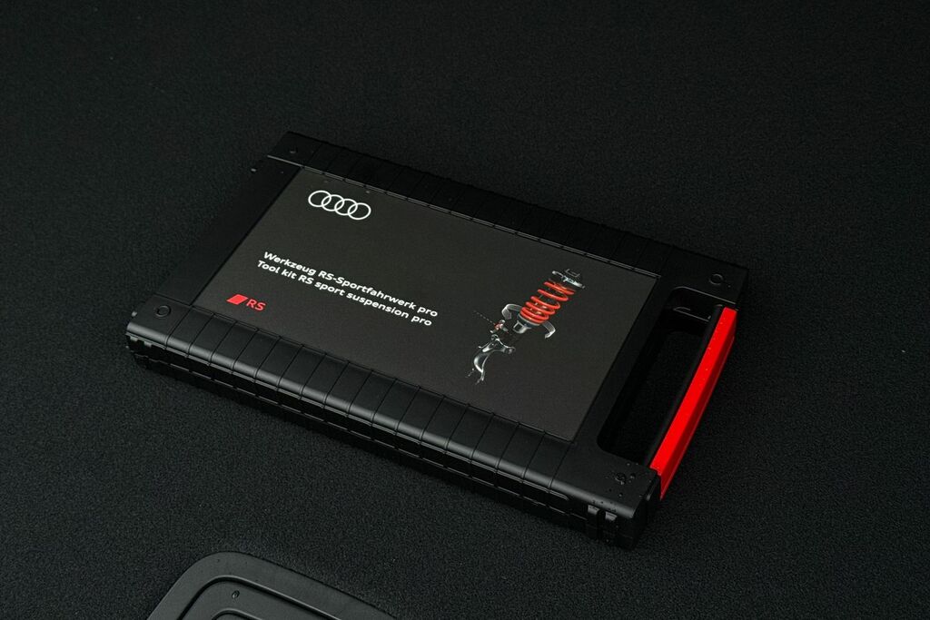 Audi RS4 Edition 25 Years Black #27