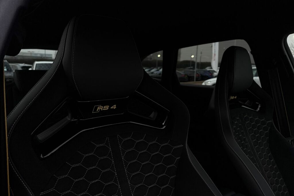 Audi RS4 Edition 25 Years Black #23