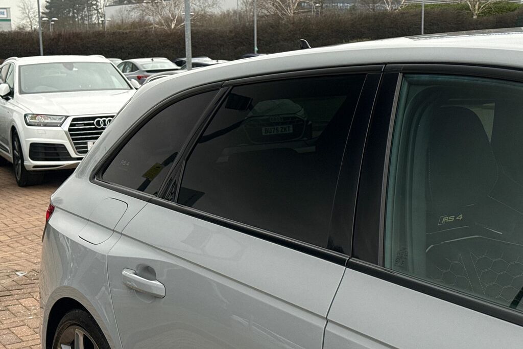Audi RS4 Edition 25 Years Black #49