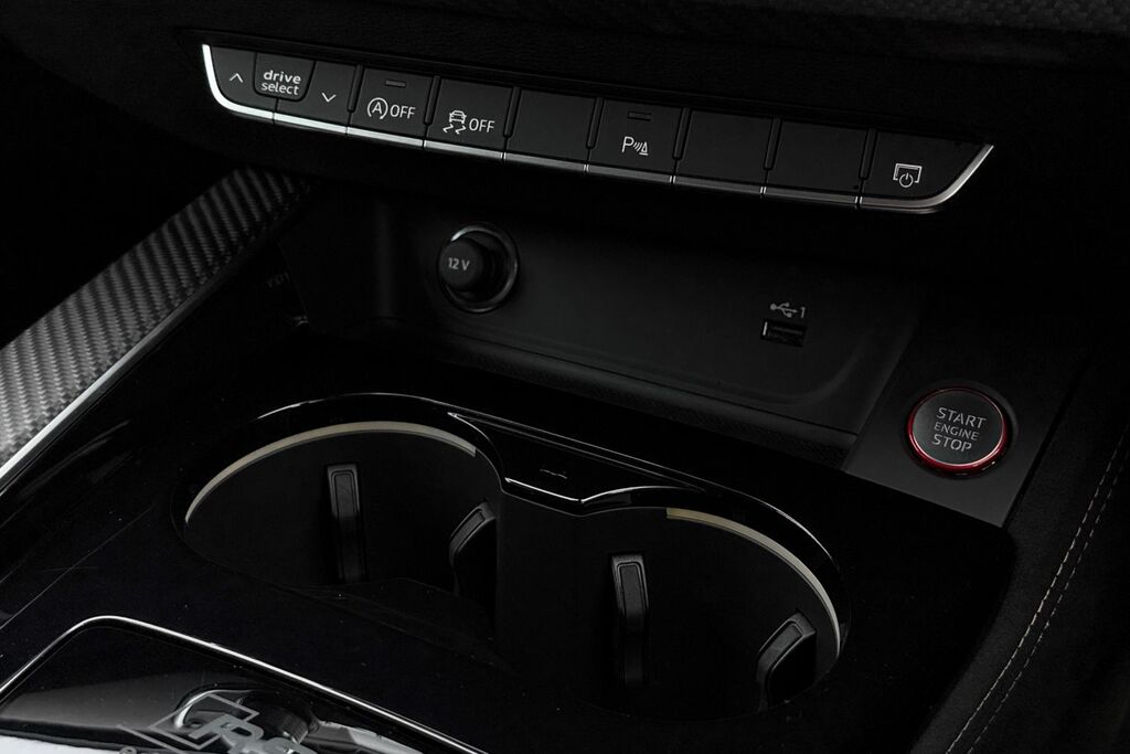 Audi RS4 Edition 25 Years Black #40