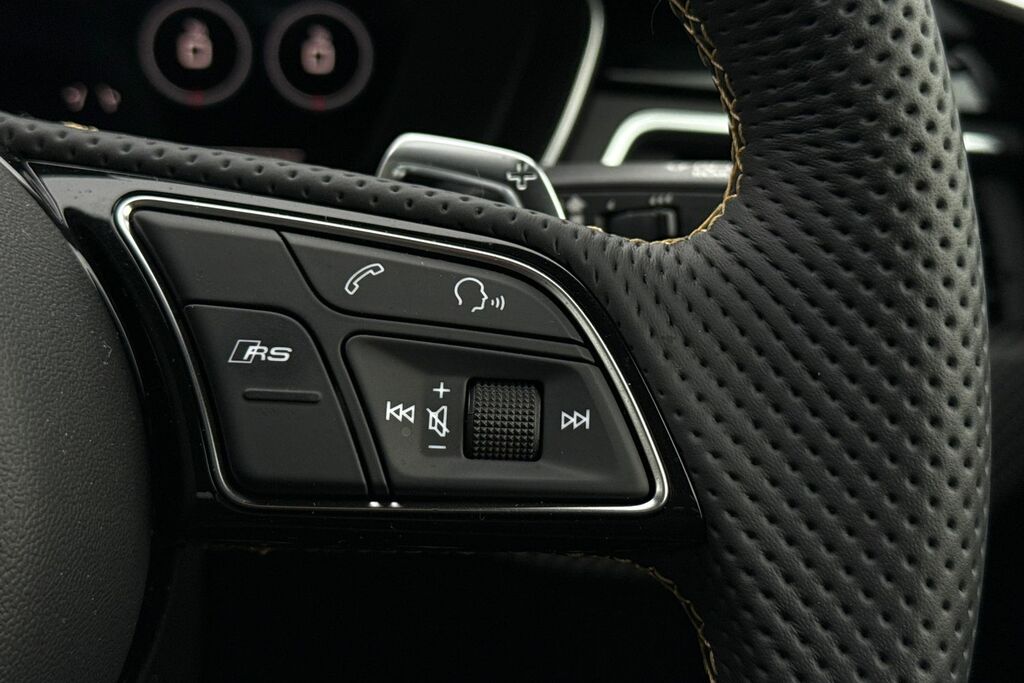 Audi RS4 Edition 25 Years Black #37
