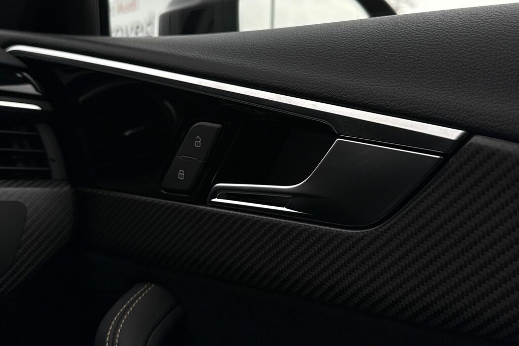 Audi RS4 Edition 25 Years Black #20