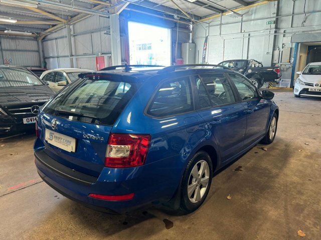 Skoda Octavia Estate DG17YHR Blue #4