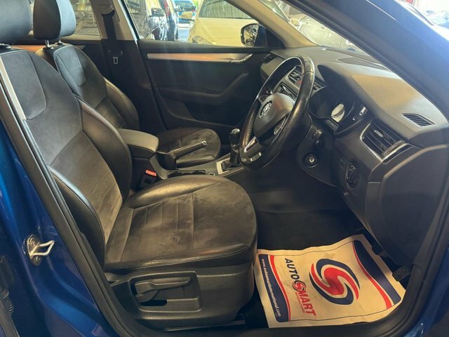Skoda Octavia Estate DG17YHR Blue #6