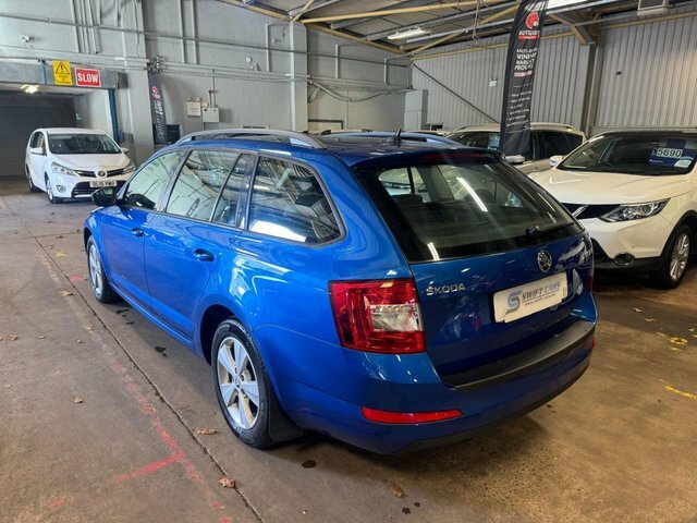 Skoda Octavia Estate DG17YHR Blue #2