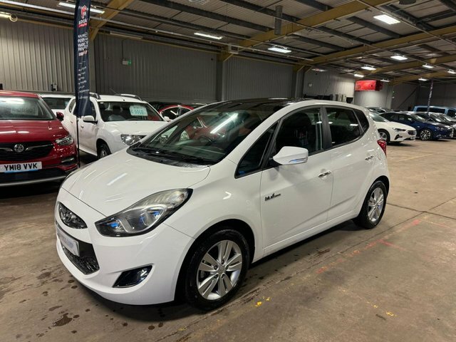 Hyundai Ix20 Hatchback White #2