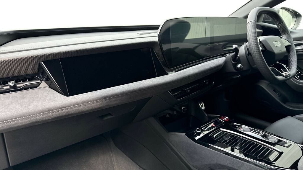Audi A6 E-tron Avant 270Kw Performance 100Kwh Edition 1 YG25UGY Black #2