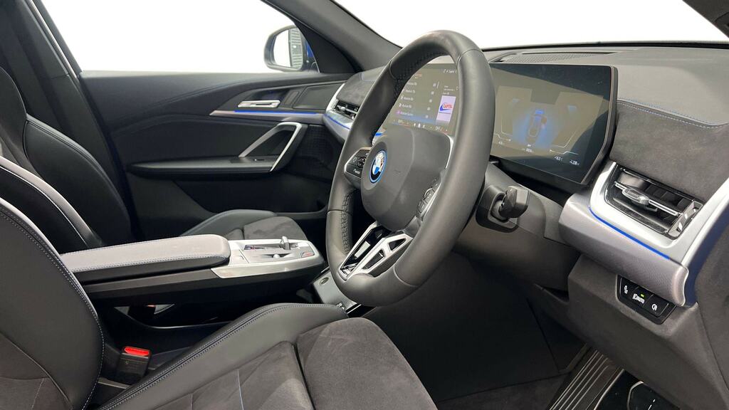 BMW iX2 150Kw Edrive20 M Sport 65Kwh BG75LRZ Blue #6